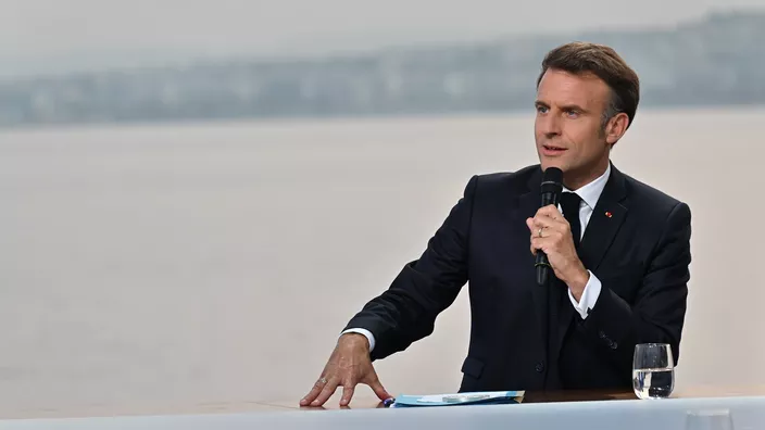 découvrez les causes de l’aversion envers emmanuel macron, les raisons de la critique de sa politique et les opinions partagées à son sujet en france.