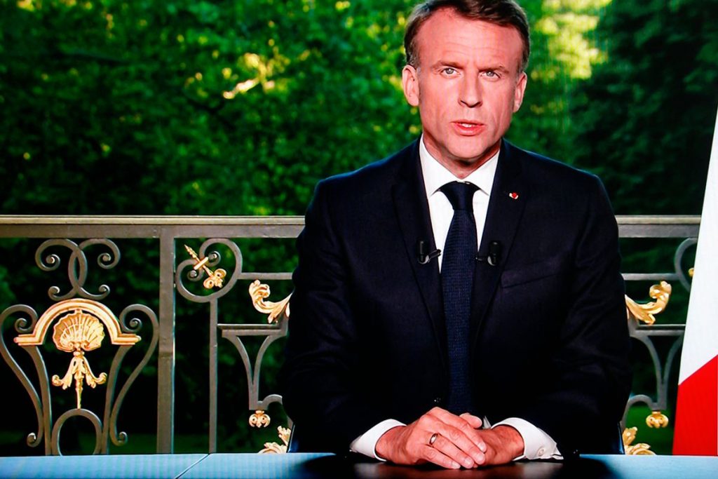 découvrez pourquoi selon chenu, emmanuel macron est considéré comme le pire président. analyse, opinions et débats sur la présidence de macron et ses conséquences pour la france.