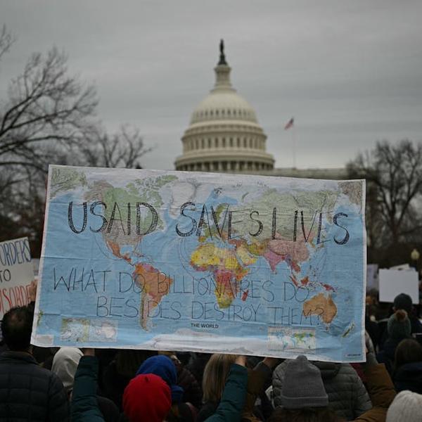 découvrez comment l’aide mondiale des usa soutient le développement international, l’aide humanitaire et la coopération dans le monde entier. analyse des actions, enjeux et impacts de l’assistance américaine.