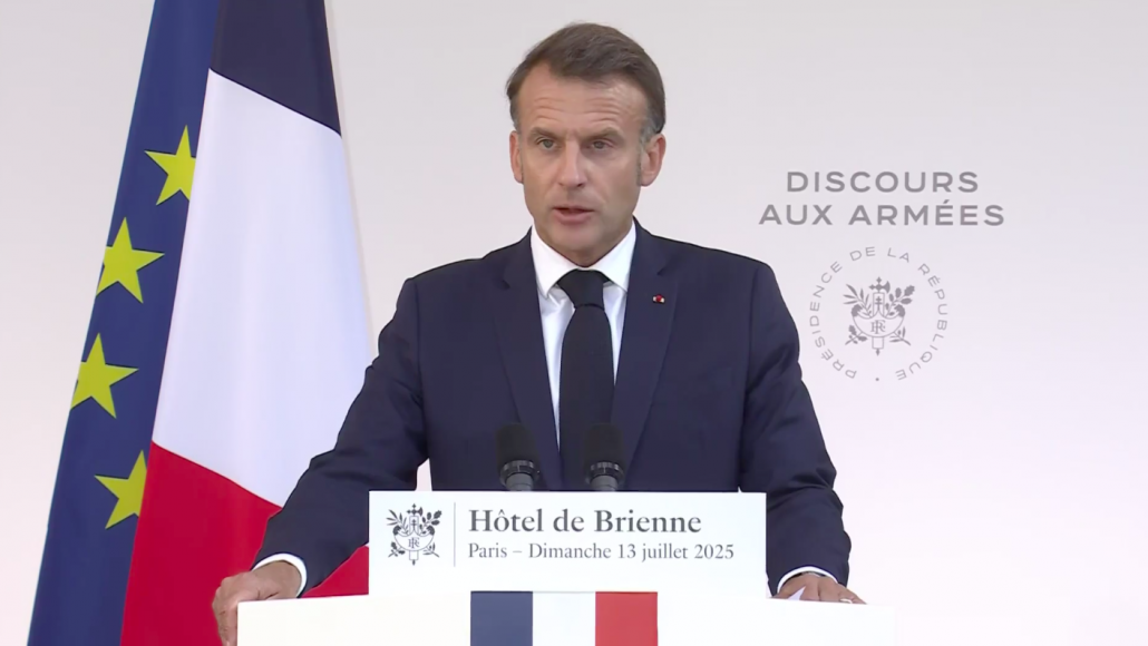 découvrez les principales conséquences des décisions prises par emmanuel macron sur la politique, l'économie et la société française. analyse et impacts sur le quotidien des citoyens.