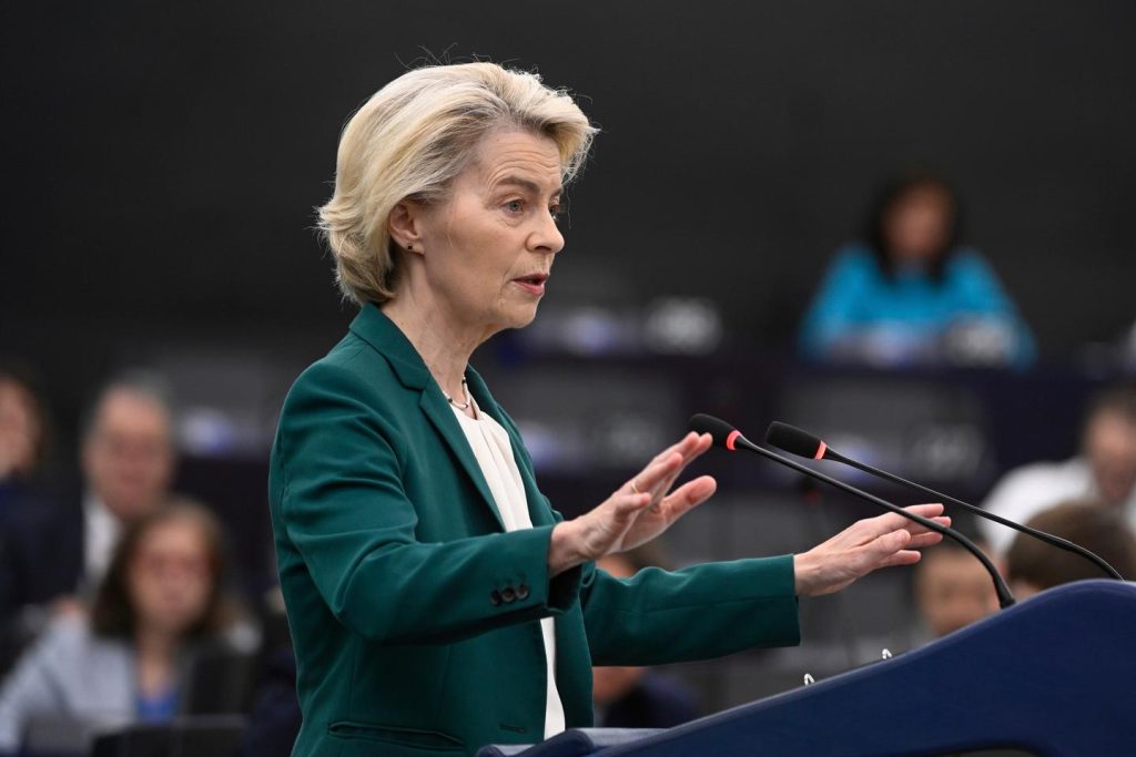 découvrez les raisons et les enjeux autour de la possible destitution d'ursula von der leyen, présidente de la commission européenne, ainsi que les conséquences politiques pour l'union européenne.