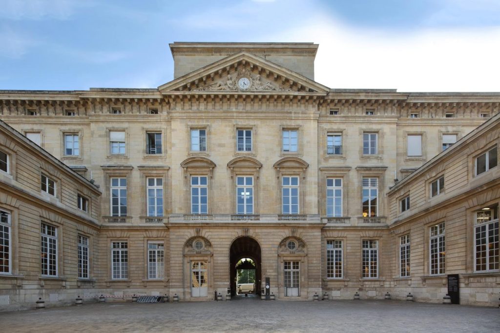 participez à l'inauguration de la maison mondes africains, un espace dédié à la découverte des cultures, arts et savoirs africains. rejoignez-nous pour cet événement exceptionnel et festif !