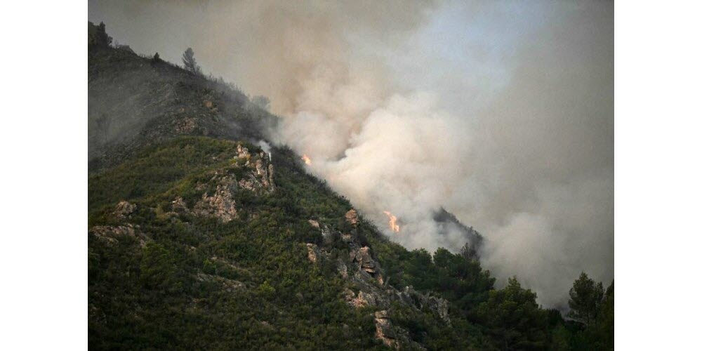 suivez l’actualité sur l’incendie dans l’aude impliquant une femme et l’intervention du président macron. informations, réactions officielles et déroulé des événements.