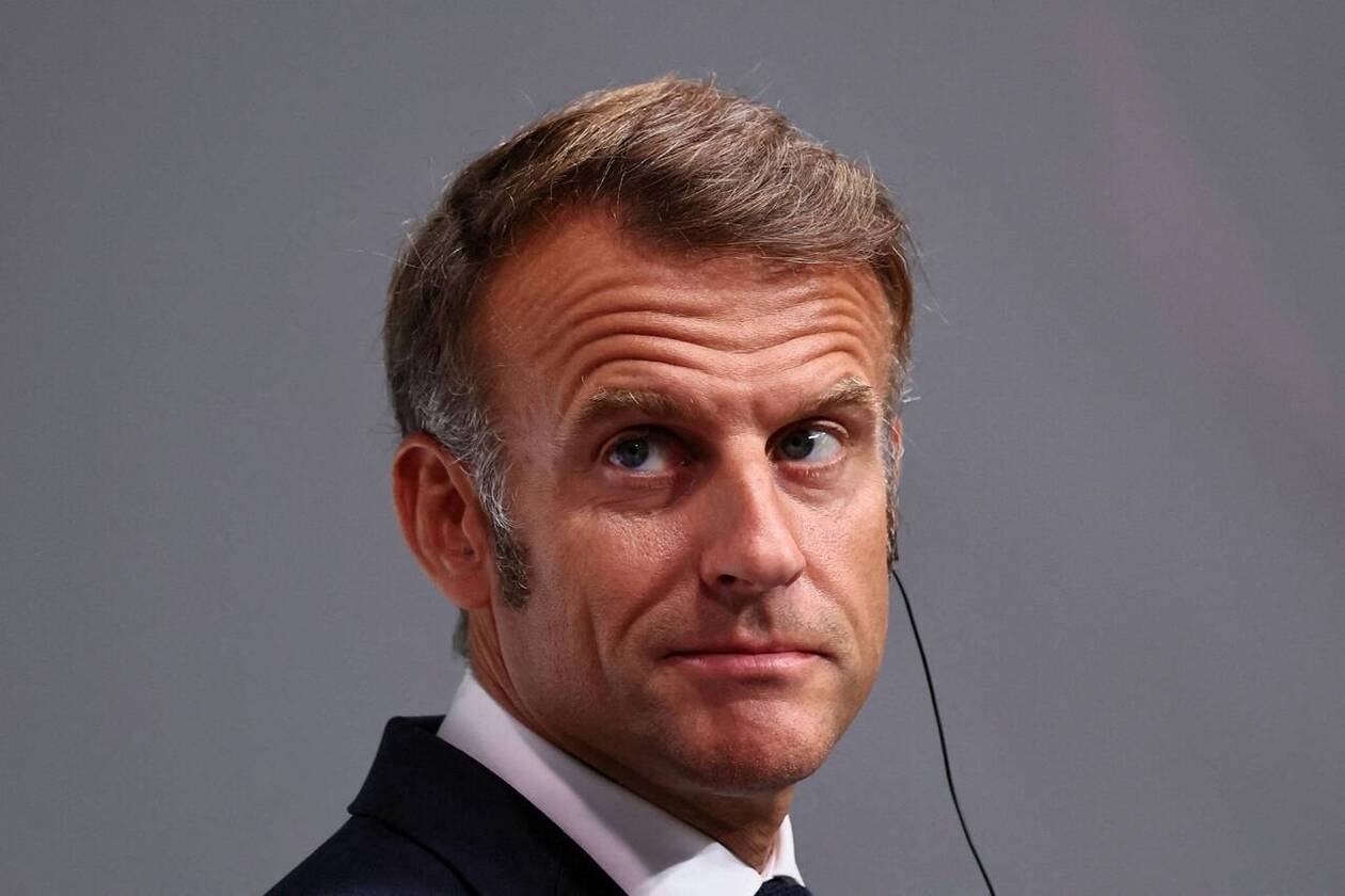 découvrez les enjeux autour de la légitimité d'emmanuel macron et explorez la possibilité d'une démission du président français. analyse des faits et perspectives politiques.