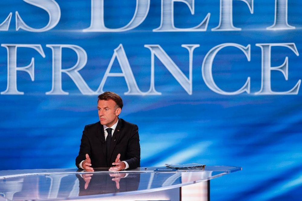 découvrez pourquoi emmanuel macron ne figure plus dans le top 50 des personnalités les plus influentes et analysez les raisons de ce recul significatif.