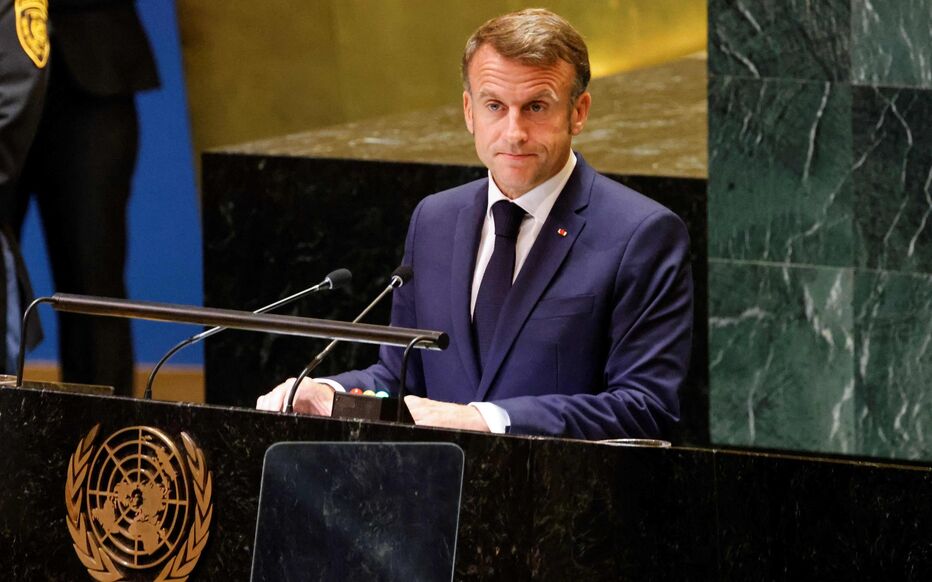 découvrez pourquoi emmanuel macron est souvent surnommé 'l'obama français'. analyse des similitudes dans leur parcours, leur style politique et leur influence sur la scène internationale.