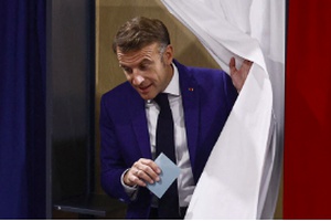 découvrez comment emmanuel macron fait face à une perte de soutien politique et populaire, et quelles conséquences cela pourrait avoir pour son mandat à la présidence de la france.