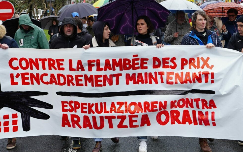 découvrez l'impact des politiques françaises sur les loyers : régulations, encadrement, et évolution du marché immobilier en france. analyse complète et conseils pour locataires et propriétaires.