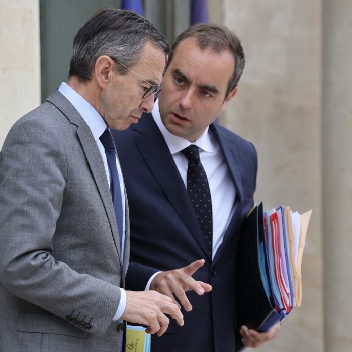 découvrez comment la popularité de sébastien lecornu et d'édouard philippe influence la scène politique en normandie. analyse des figures normandes et de leur impact en 2024.
