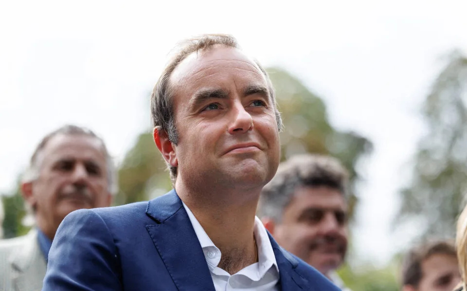 découvrez la visite de sébastien lecornu à vernon autour du thème 'délices et poireaux' : un événement gourmand mettant la gastronomie locale à l'honneur et célébrant les spécialités du terroir.