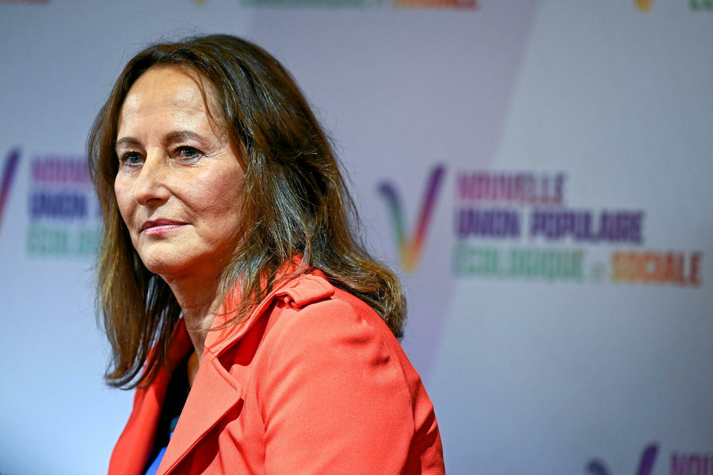 découvrez le parcours de ségolène royal, femme politique française, ancienne ministre et candidate à l’élection présidentielle, engagée pour l’environnement et la justice sociale.