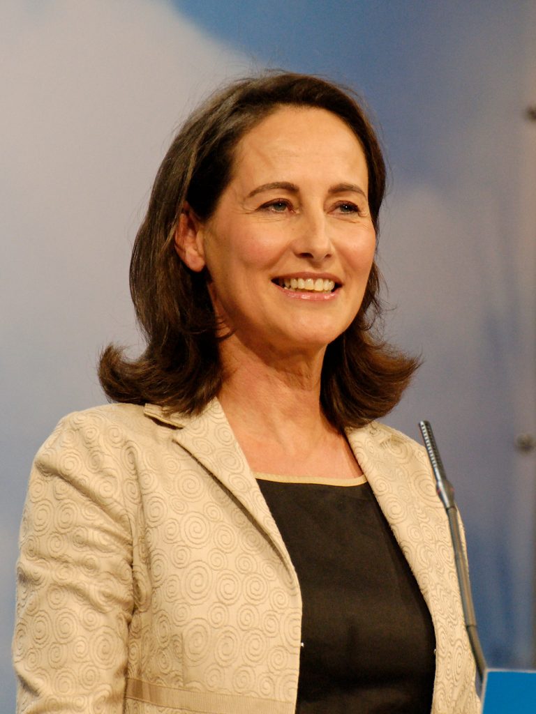découvrez le parcours, les engagements et les actualités de ségolène royal, femme politique française connue pour son influence sur la scène politique et ses prises de position en faveur de l'environnement et de la justice sociale.