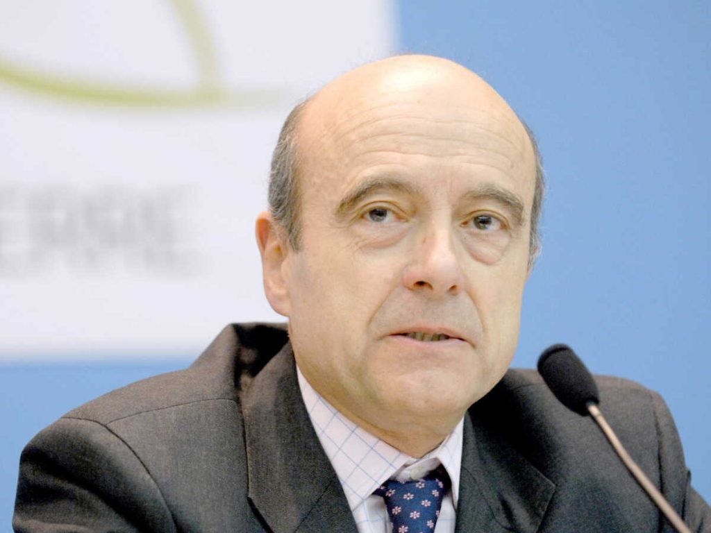 découvrez le portrait politique d'alain juppé, son parcours, ses engagements et son influence dans la scène politique française.