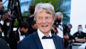 découvrez le parcours inspirant et les engagements de bernard kouchner, médecin, homme politique et cofondateur de médecins sans frontières.