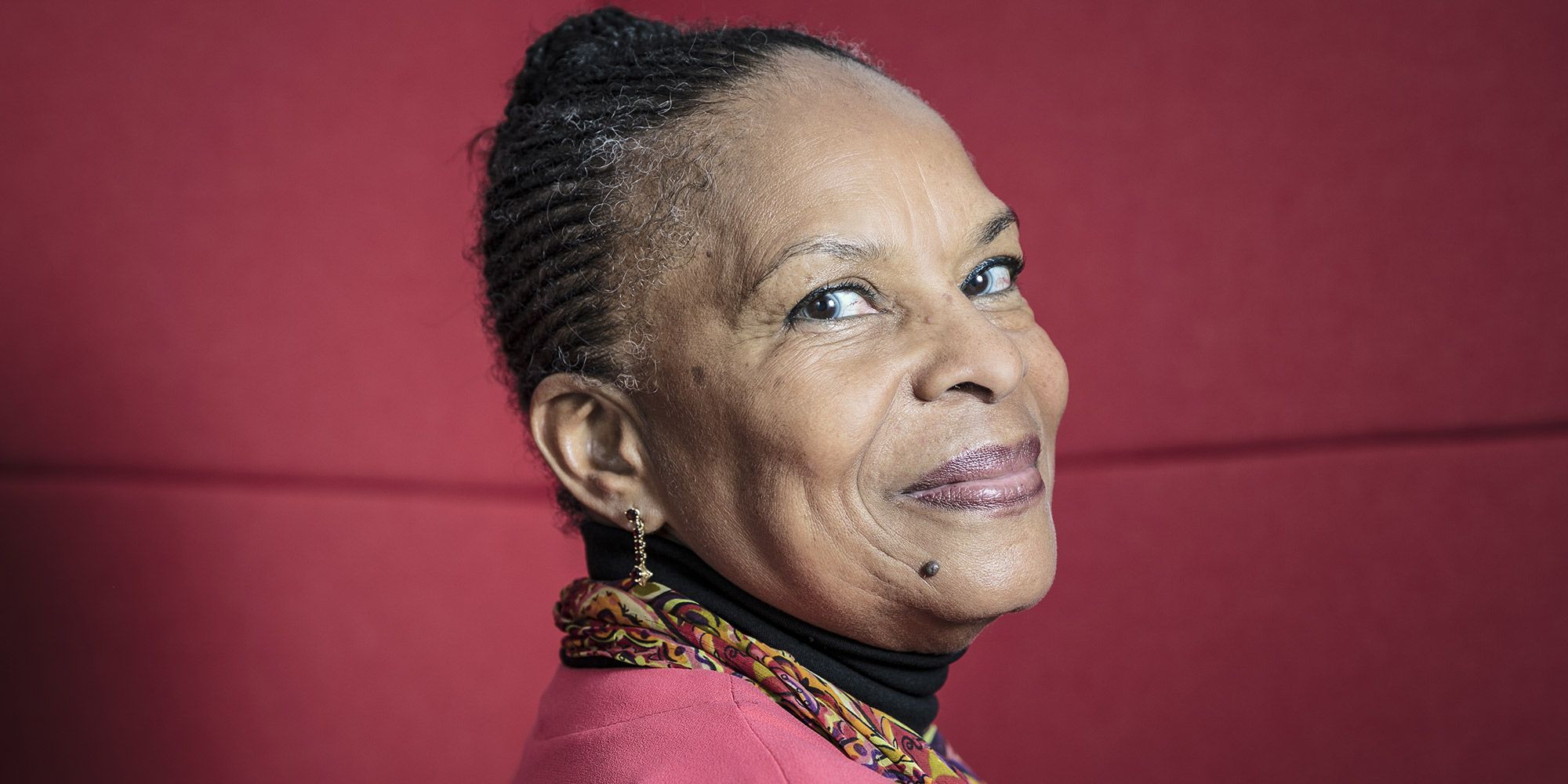 découvrez la biographie détaillée de christiane taubira, son parcours politique, ses engagements et l'héritage qu'elle laisse dans la société française.