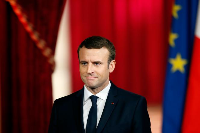 découvrez le parcours et les réalisations d'emmanuel macron, président de la république française, de ses débuts en politique à ses actions marquantes.
