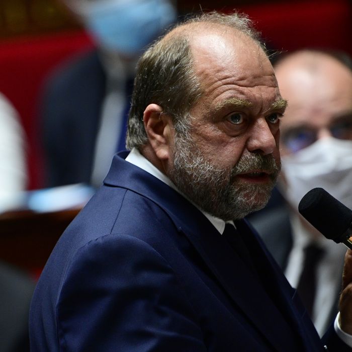 découvrez le parcours politique d'éric dupond-moretti, son engagement, ses mandats et son influence dans la sphère politique française.