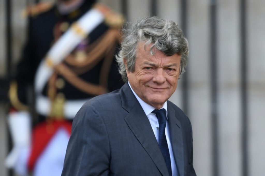 jean-louis borloo dément avoir refusé le poste de premier ministre, clarifiant les rumeurs autour de sa nomination au gouvernement.