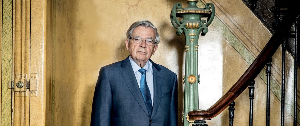 découvrez l'impact politique de jean-pierre chevènement, une figure emblématique de la scène politique française, à travers ses actions et son héritage.