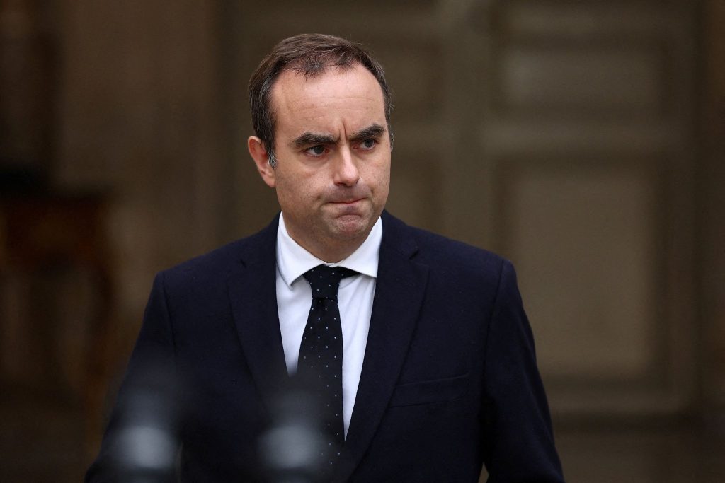 découvrez comment lecornu apporte des soutiens inattendus au premier ministre à l’assemblée, un tournant politique surprenant.