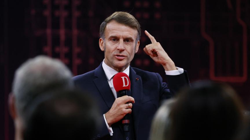 emmanuel macron dément fermement les rumeurs circulant sur le salaire des médecins, clarifiant la situation et apportant des précisions officielles.
