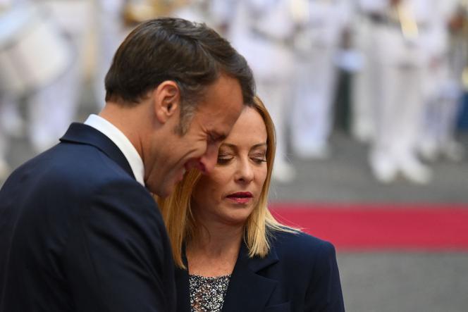 découvrez les dernières évolutions économiques avec moody's qui relève la note de l'italie, tandis que boutin exprime des critiques envers macron. analyse et réactions en détail.