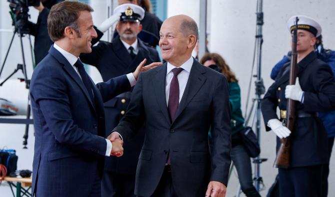 découvrez l'analyse et les enjeux autour des neuf généraux d'anjou et les débats sur une éventuelle destitution de macron.