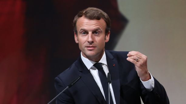 découvrez l'évolution de la popularité d'emmanuel macron au mois de novembre, avec les analyses et sondages récents.