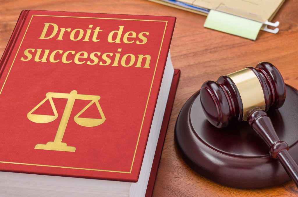 découvrez comment protéger efficacement votre patrimoine après un décès grâce à des conseils juridiques et successoraux adaptés pour sécuriser vos biens.