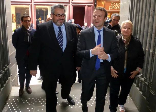découvrez le report de la visite d'emmanuel macron à clermont, avec toutes les informations sur les nouvelles dates et les raisons du changement.