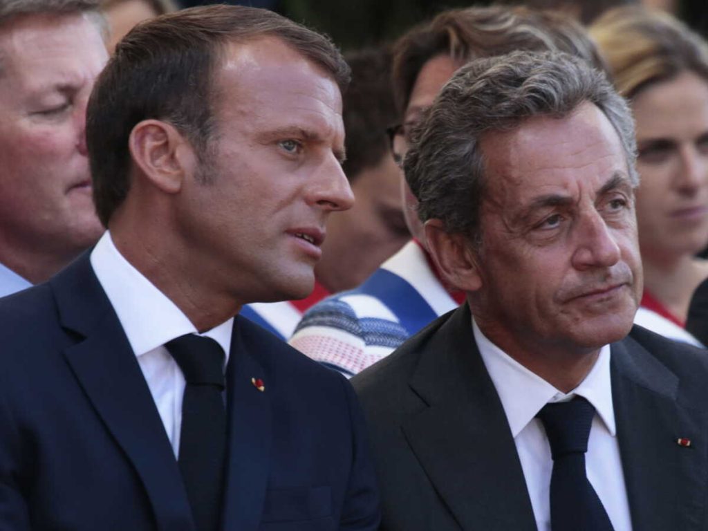 découvrez les détails du refus d'invitation de macron à sarkozy après sa libération, une étape marquante dans la politique française.