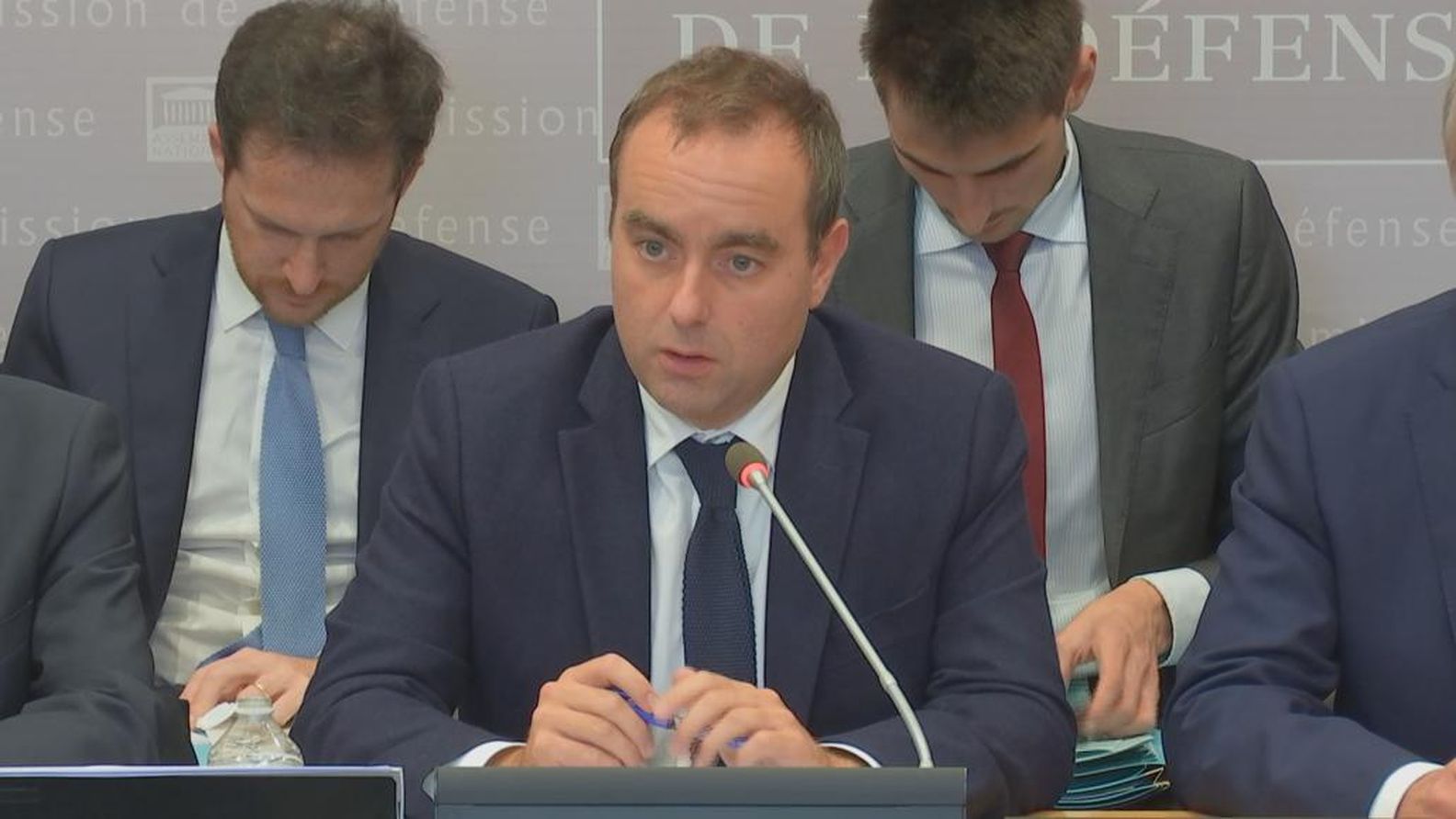 sébastien lecornu lance sos plfss pour sauver le projet de loi de financement de la sécurité sociale, appelant à une mobilisation urgente et constructive.