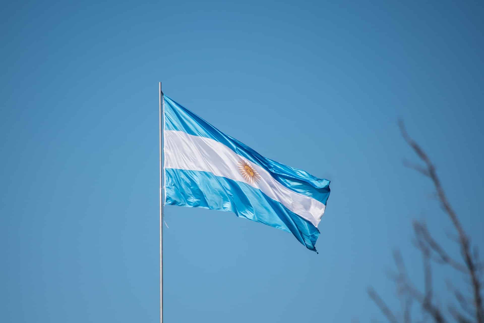 découvrez la signification des drapeaux du monde, leur histoire, leurs symboles et ce qu'ils représentent pour chaque pays.