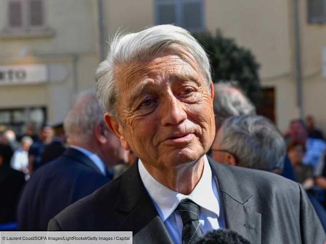 découvrez le portrait d'alain madelin, une figure marquante de la politique française, et son parcours unique dans le paysage politique.