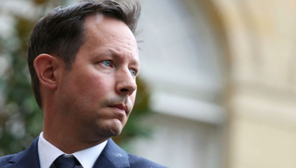 découvrez le parcours et l'engagement de françois-xavier bellamy, une figure politique influente, à travers ses actions et ses convictions.