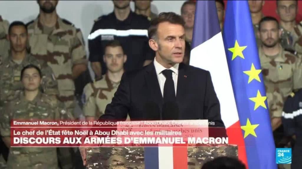 découvrez la visite officielle d'emmanuel macron aux forces armées à abou dabi, mettant en lumière la coopération militaire et les échanges stratégiques entre la france et les émirats arabes unis.