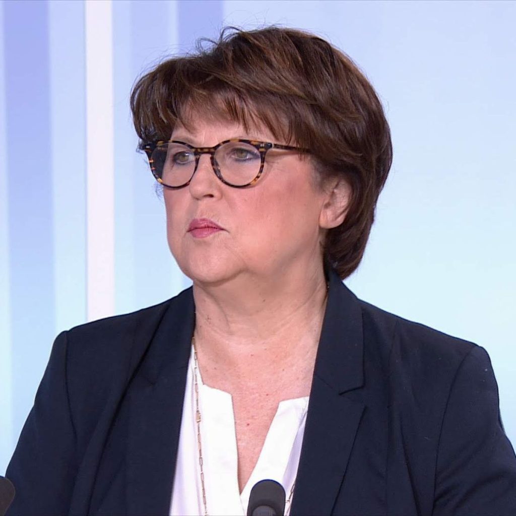 découvrez le parcours inspirant de martine aubry et son influence majeure dans la politique française, de ses débuts à ses engagements actuels.