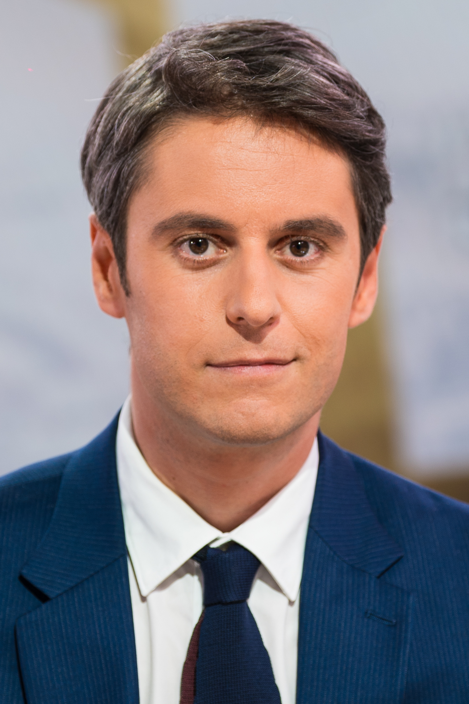 découvrez des échanges confidentiels entre chefs d’état, révélant des discussions diplomatiques cruciales et des stratégies politiques secrètes.