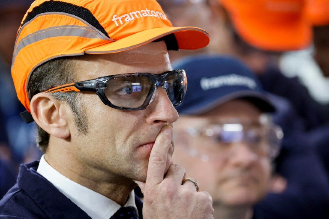 découvrez l'analyse de giesbert sur le bilan d'emmanuel macron, ses réussites, ses défis et ses perspectives pour la france.