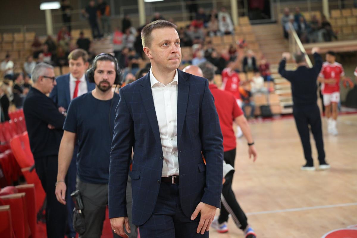 la commission européenne met en garde contre le projet de ligues fermées en nba europe, soulignant les risques pour la compétitivité et l'ouverture du sport.