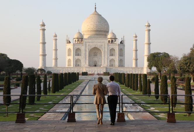 découvrez la visite d'emmanuel macron en inde, logeant dans un hôtel prestigieux également prisé par le duc et la duchesse de cambridge, kate et william.