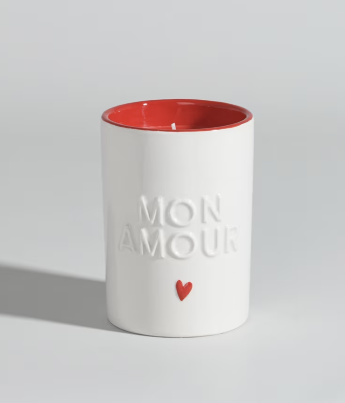 découvrez la surprise sucrée de macron pour célébrer la saint-valentin, une délicieuse initiative pleine de douceur et d'amour.