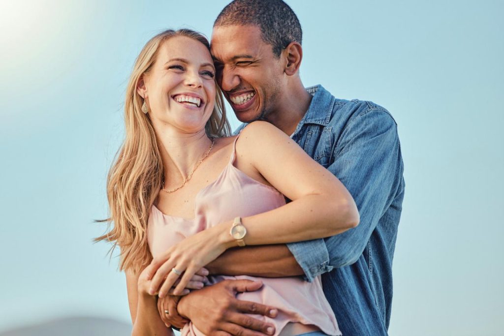 découvrez des conseils pratiques et efficaces pour renforcer une relation amoureuse durable et construire un amour solide et épanoui.