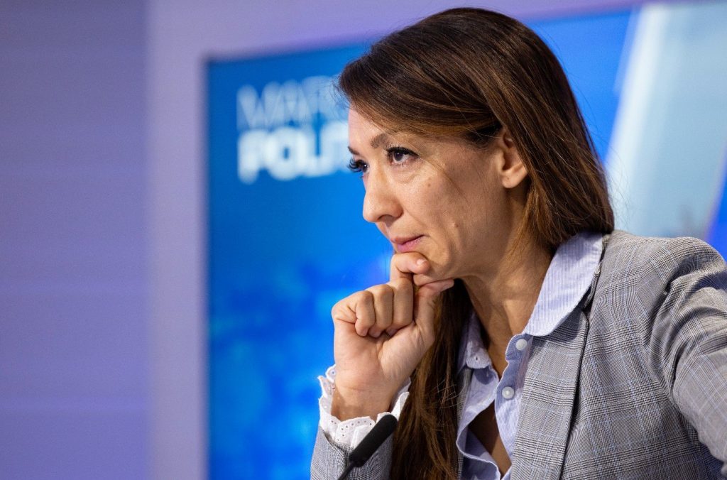sabrina roubache, macroniste marseillaise, fait son retour au gouvernement, renforçant l'influence locale au sein de l'exécutif national.