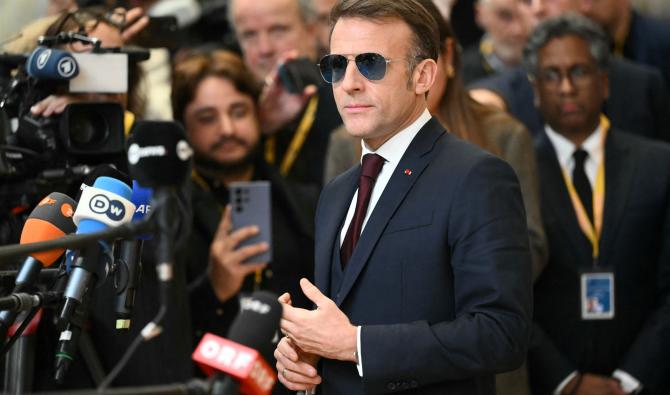 emmanuel macron presse donald trump et benjamin netanyahou de respecter l'intégrité territoriale au moyen-orient, appelant à la stabilité et à la paix dans la région.